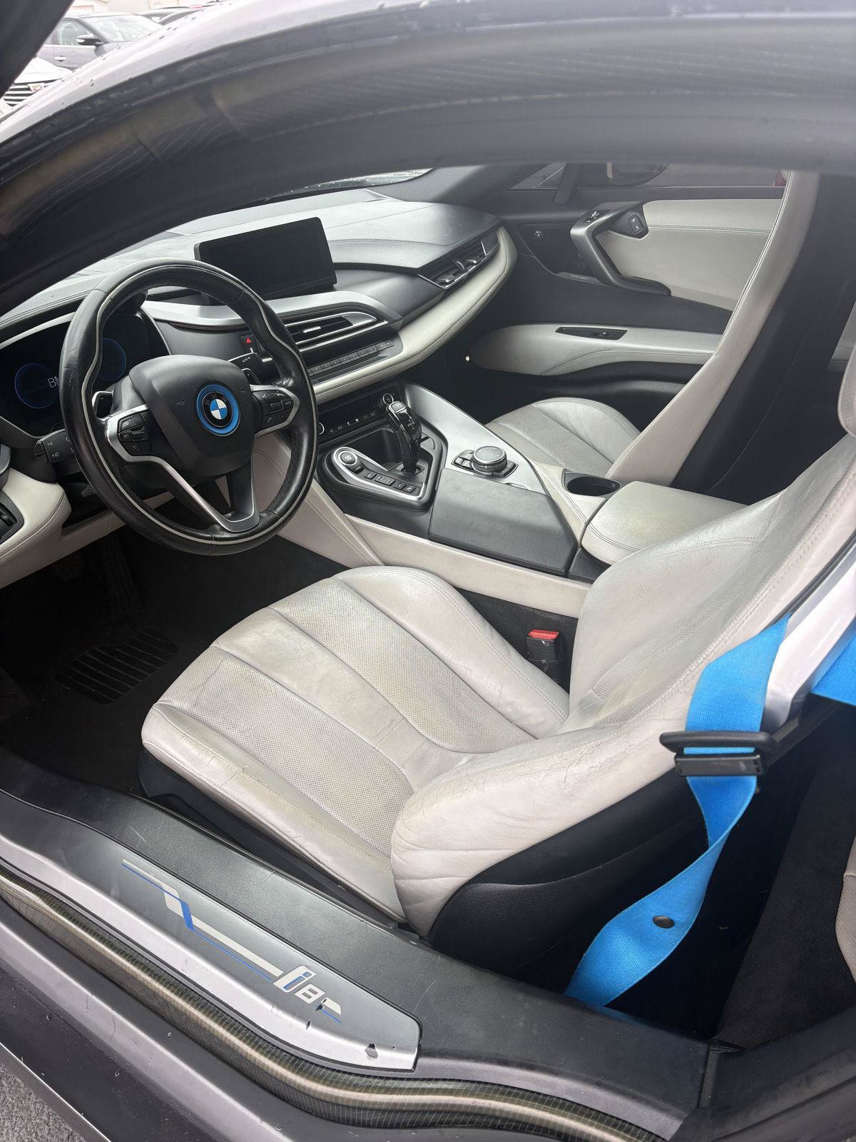 Used 2015 BMW i8 AWD/4WD image 3