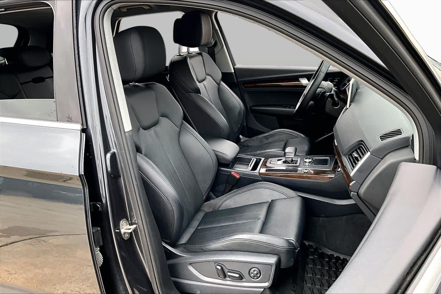 Used 2018 Audi Q5 2.0T Premium Plus w/ Premium Plus Package AWD/4WD image 9