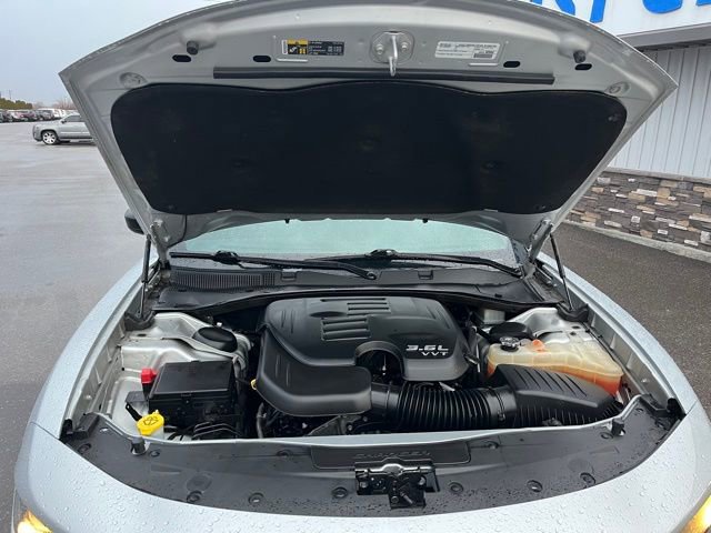 Used 2020 Dodge Charger SXT w/ Blacktop Package AWD/4WD image 22