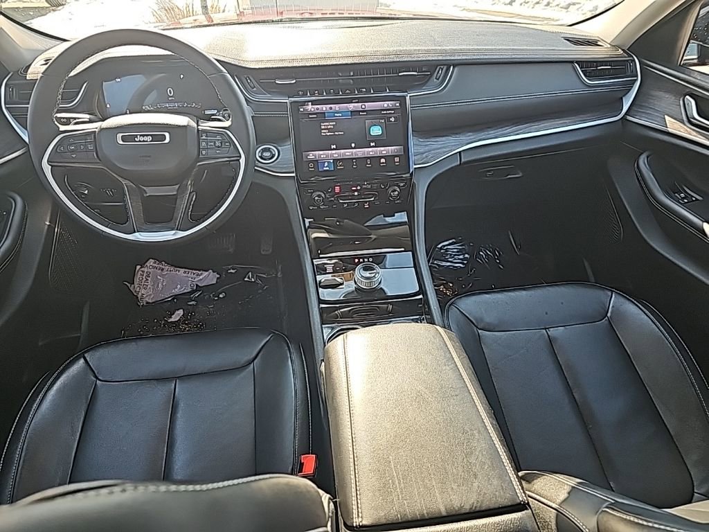 Certified 2023 Jeep Grand Cherokee Limited image 3