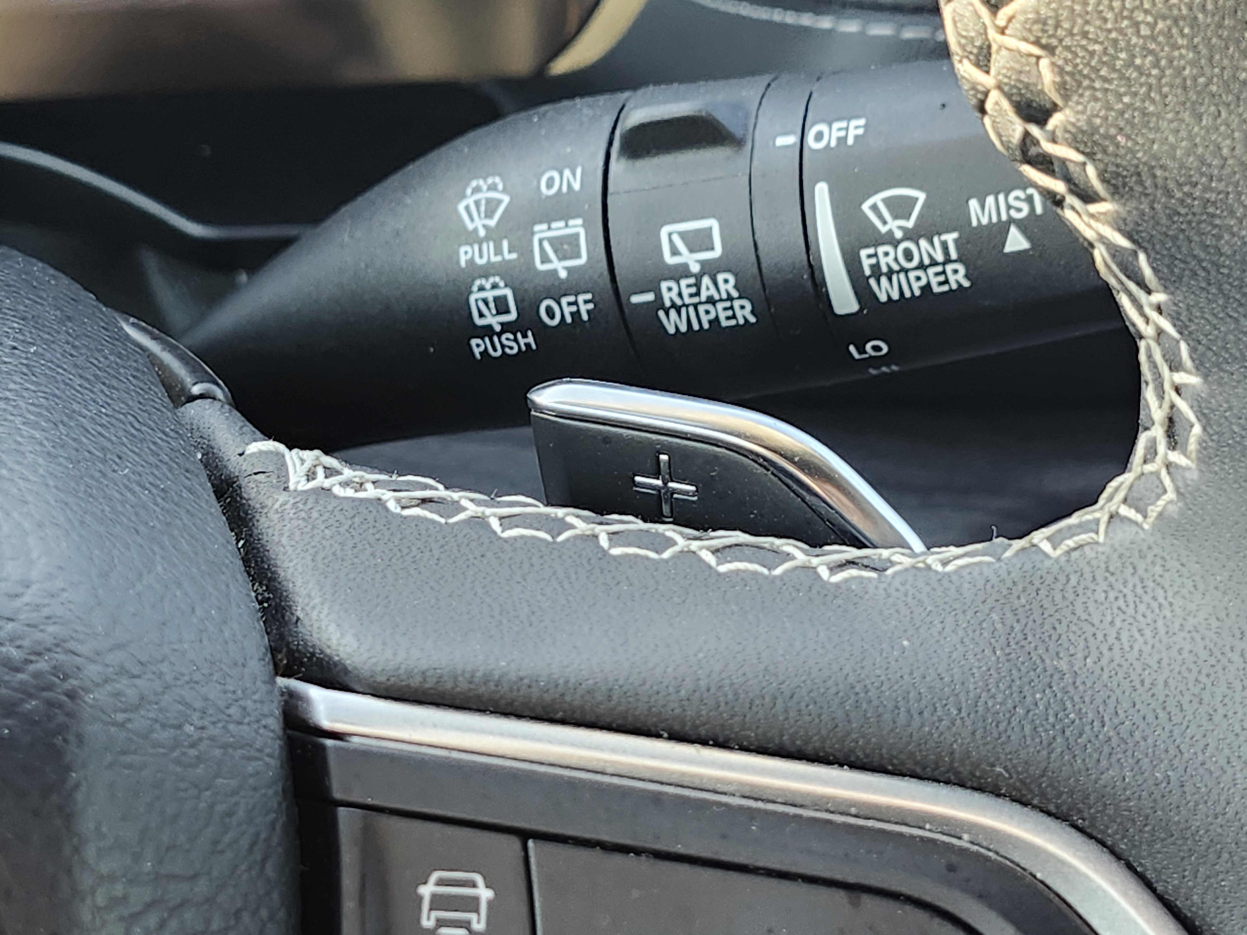 Used 2024 Jeep Grand Cherokee L Limited w/ Luxury Tech Group II image 33