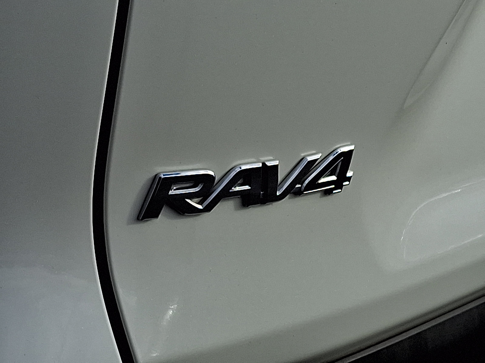 Used 2020 Toyota RAV4 Limited AWD/4WD image 30