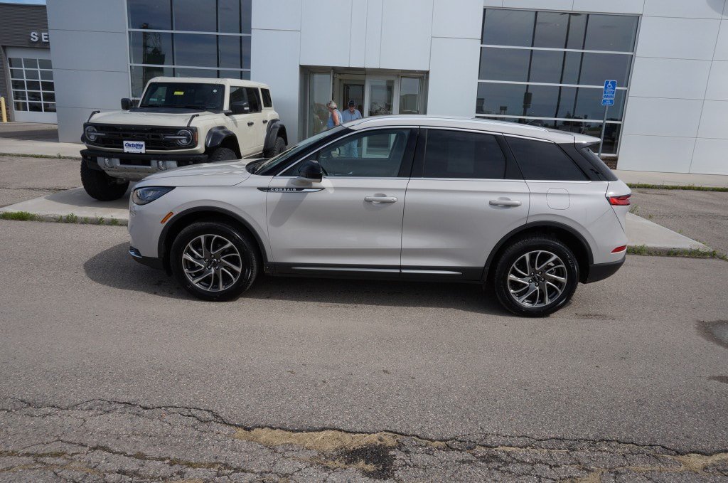 Used 2021 Lincoln Corsair AWD w/ Equipment Group 101A image 1