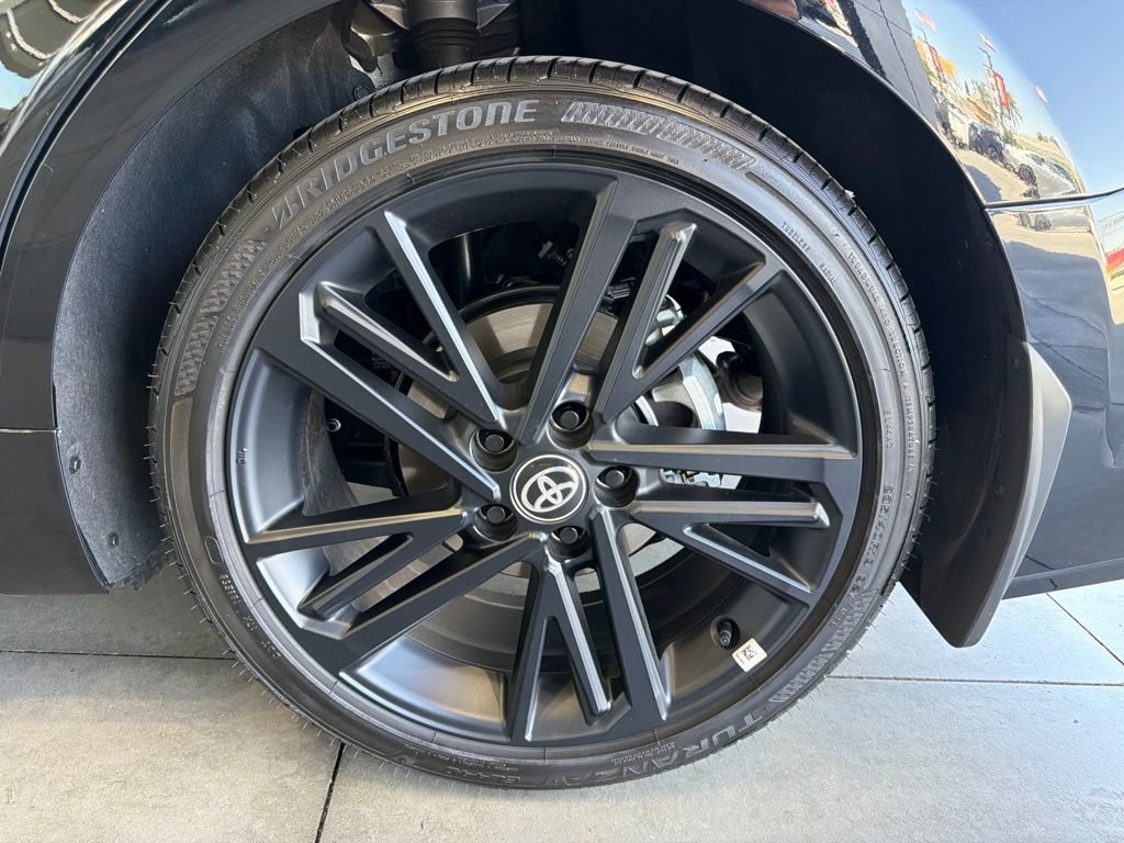 Certified 2026 Toyota Camry Hybrid FWD image 17