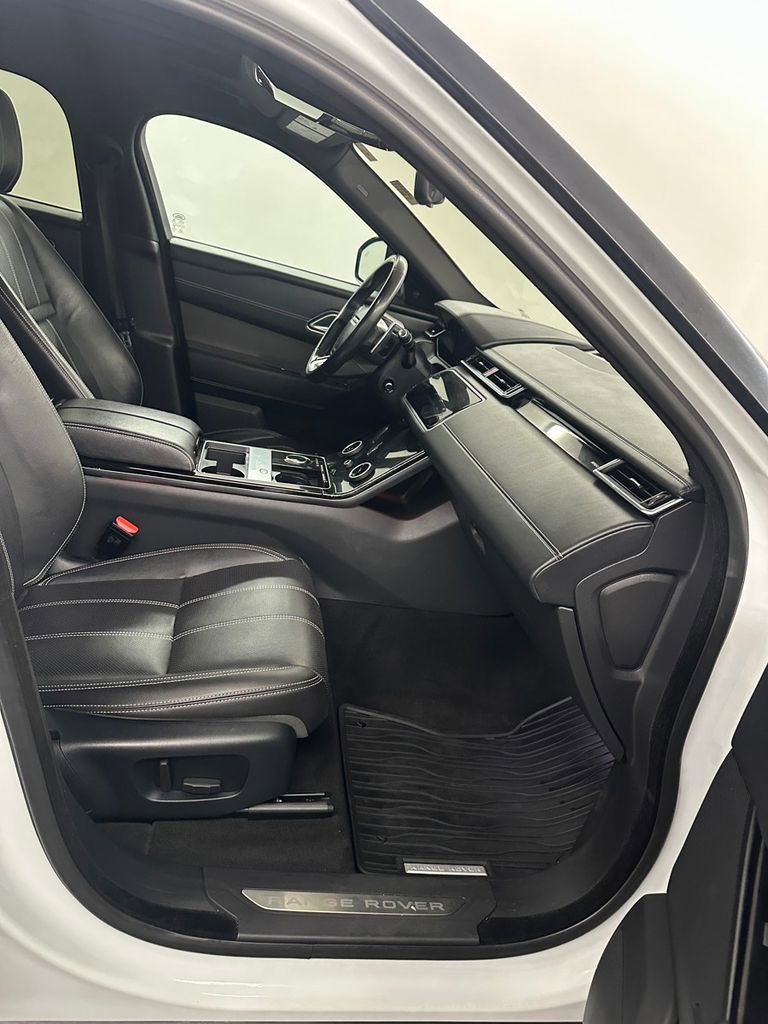 Used 2019 Land Rover Range Rover Velar S image 35