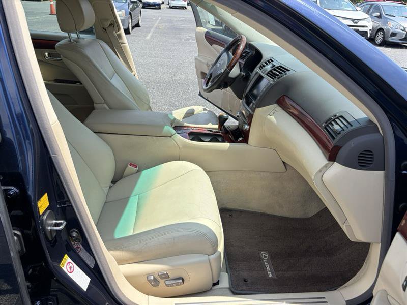 Used 2011 Lexus LS 460 w/ Luxury Value Edition RWD image 13