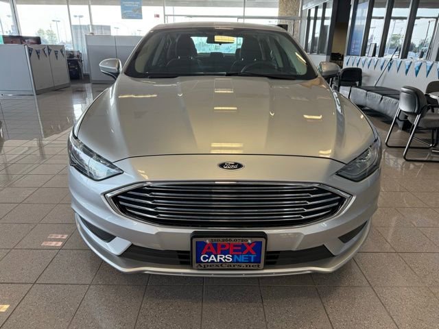Used 2017 Ford Fusion SE w/ Fusion SE Technology Package image 7
