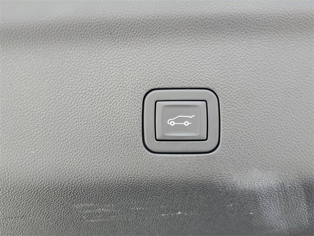 Certified 2025 GMC Yukon Denali image 10