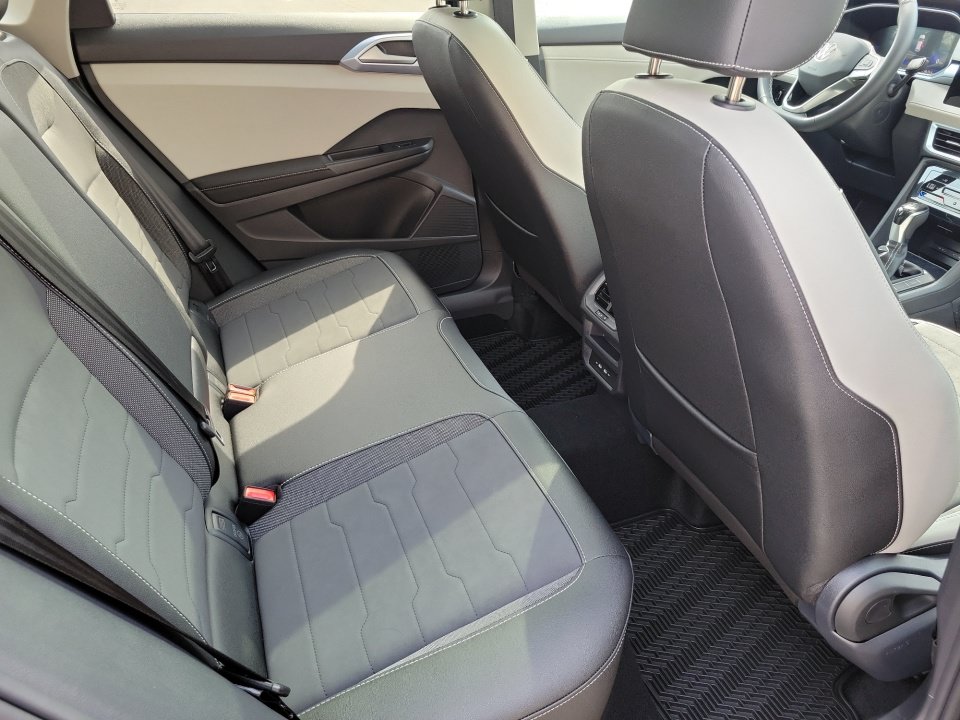 New 2026 Volkswagen Taos SE AWD/4WD image 29