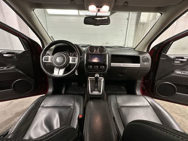 Used 2016 Jeep Compass High Altitude AWD/4WD image 18