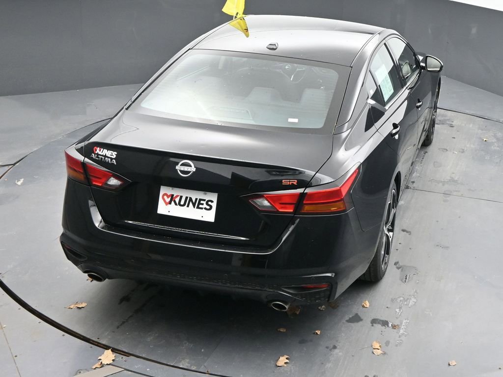 Used 2024 Nissan Altima 2.5 SR FWD image 42