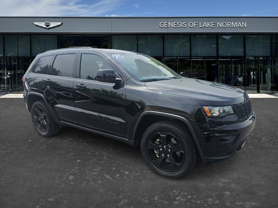 Used 2021 Jeep Grand Cherokee Freedom Edition RWD image 3