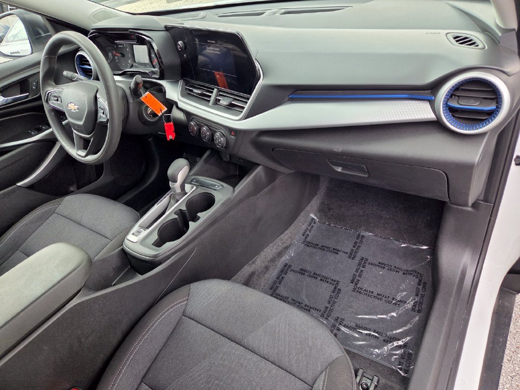 Used 2024 Chevrolet Trax LS FWD image 15