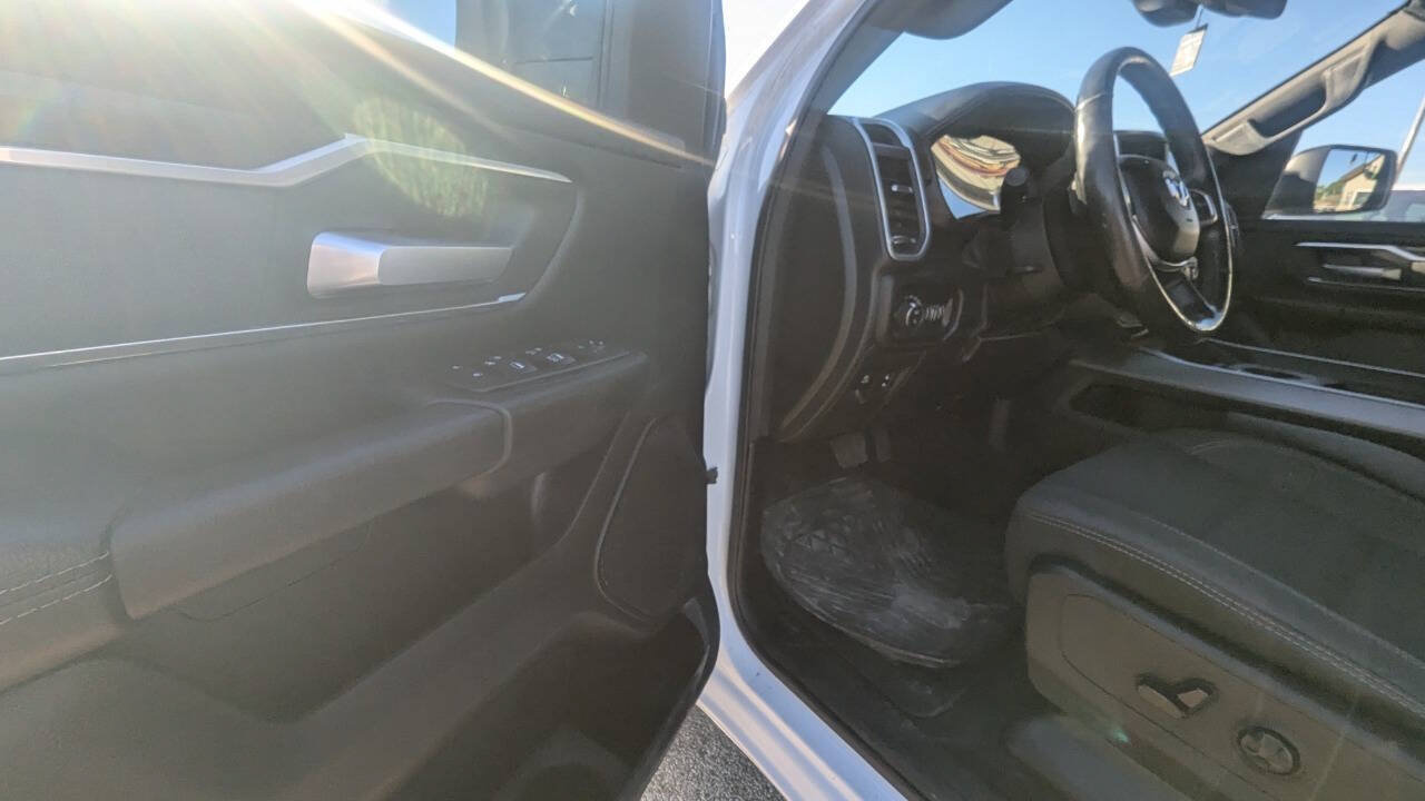 Used 2019 RAM 1500 Big Horn AWD/4WD image 16