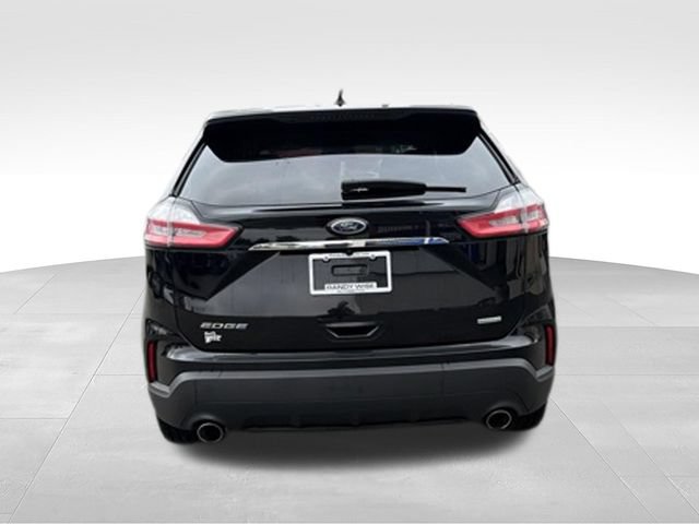 Used 2019 Ford Edge SE FWD image 4