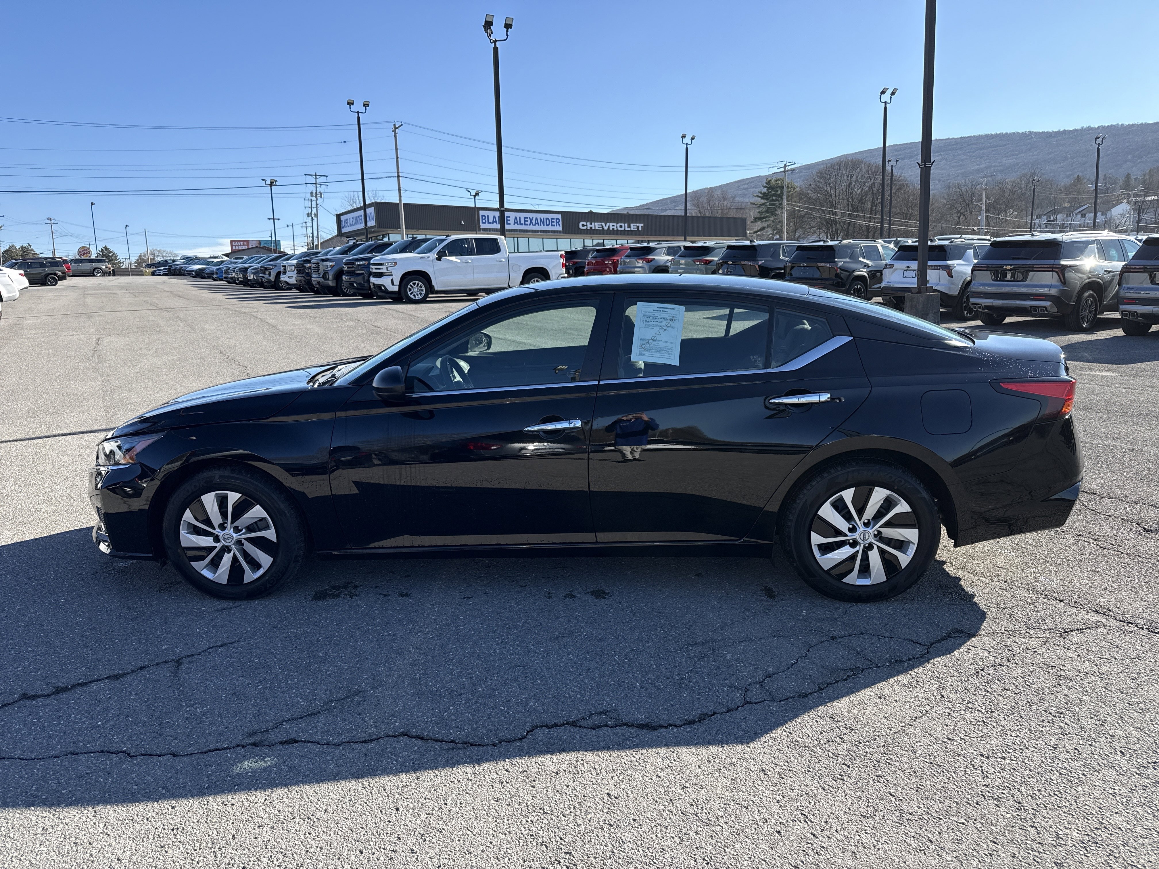 Used 2024 Nissan Altima 2.5 S image 7