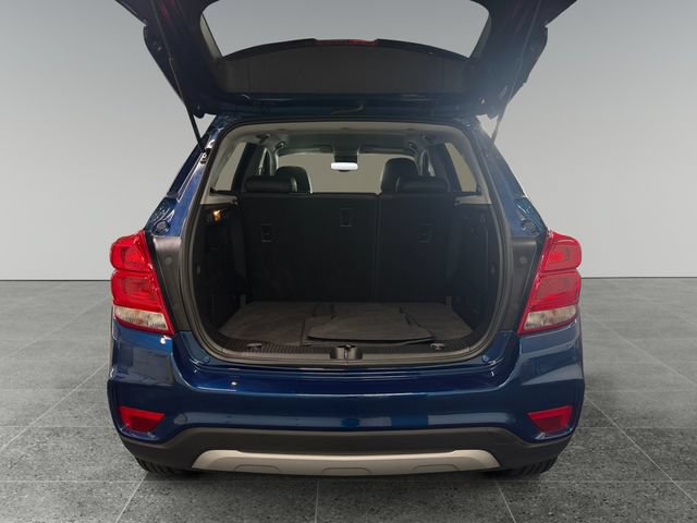 Used 2020 Chevrolet Trax LT w/ LT Convenience Package FWD image 13