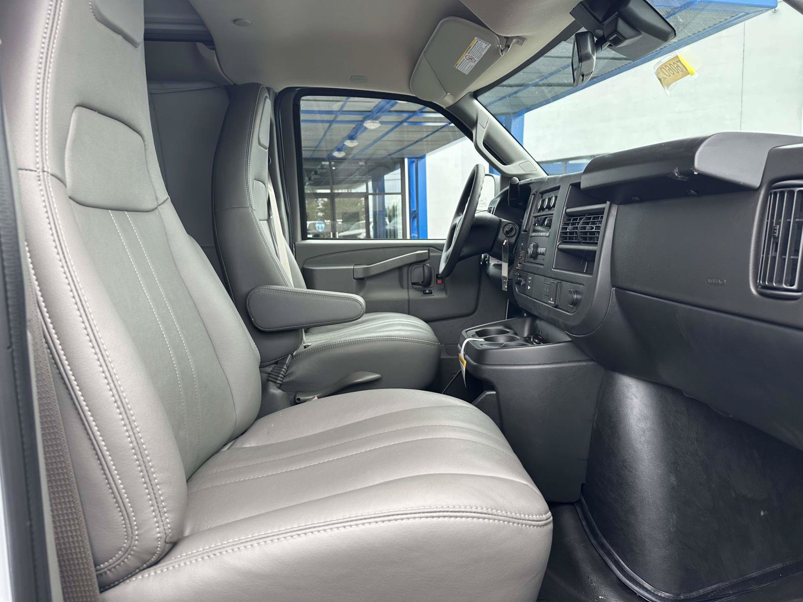 New 2026 Chevrolet Express 2500 w/ Safety Package RWD image 27