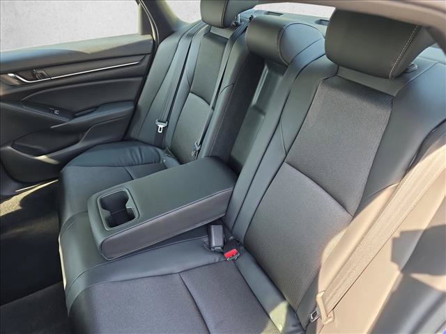 Used 2018 Honda Accord Sport image 13