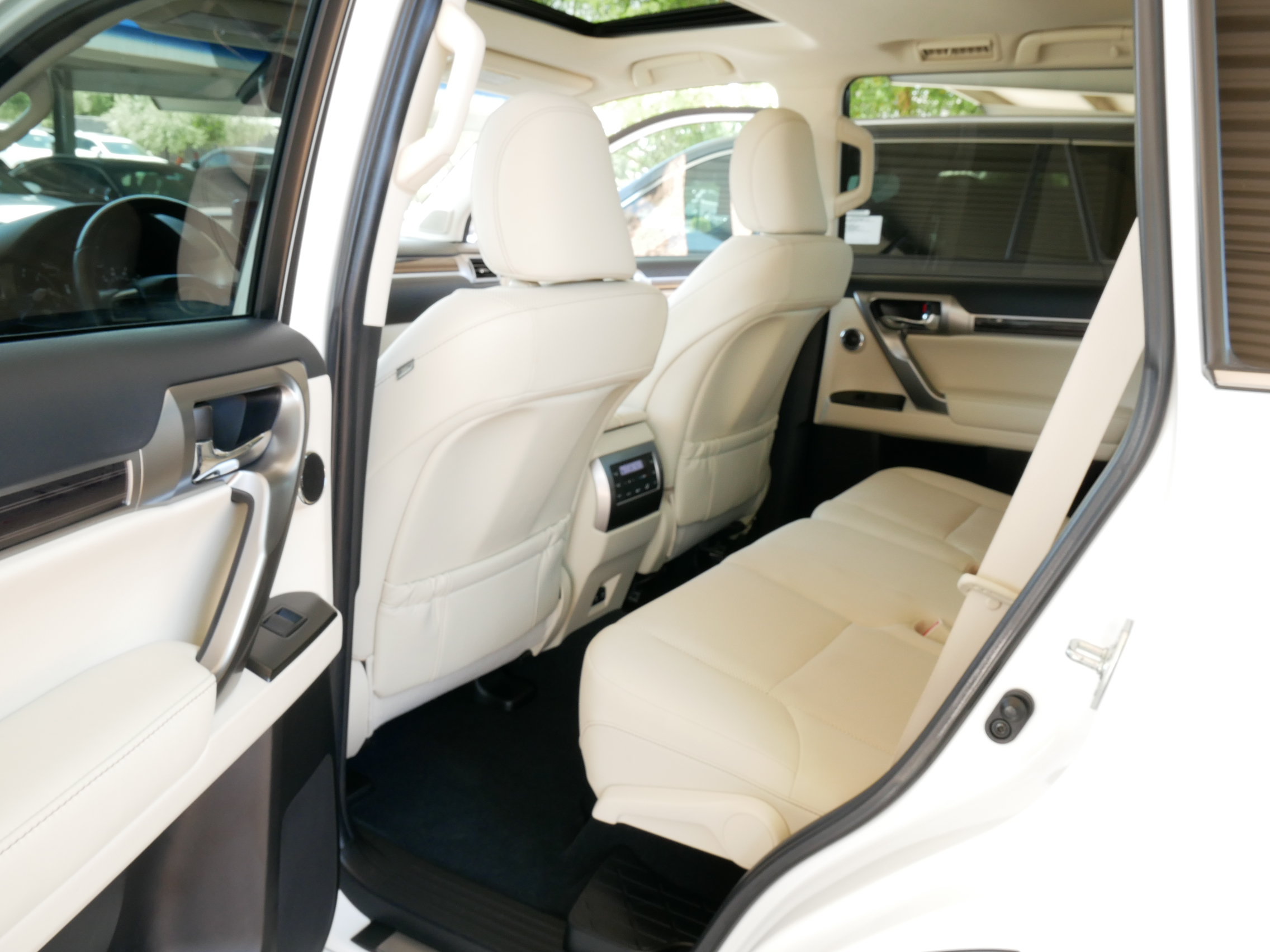 Used 2023 Lexus GX 460 Premium w/ Premium Plus Package AWD/4WD image 22