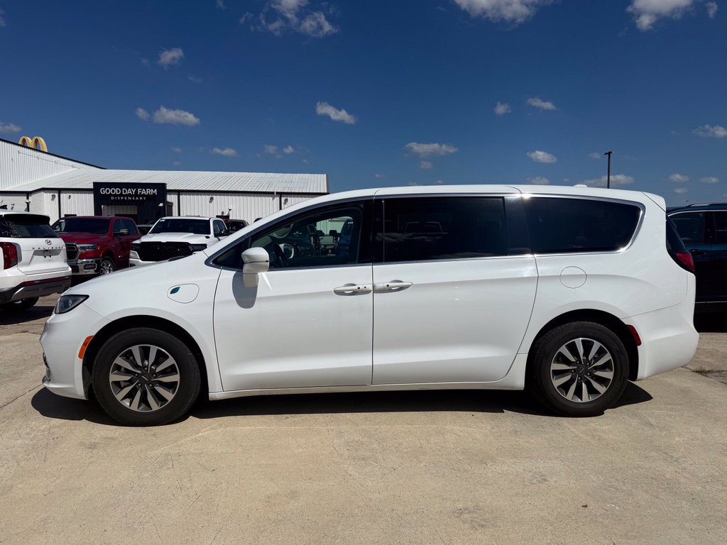 Used 2022 Chrysler Pacifica Touring-L FWD image 5