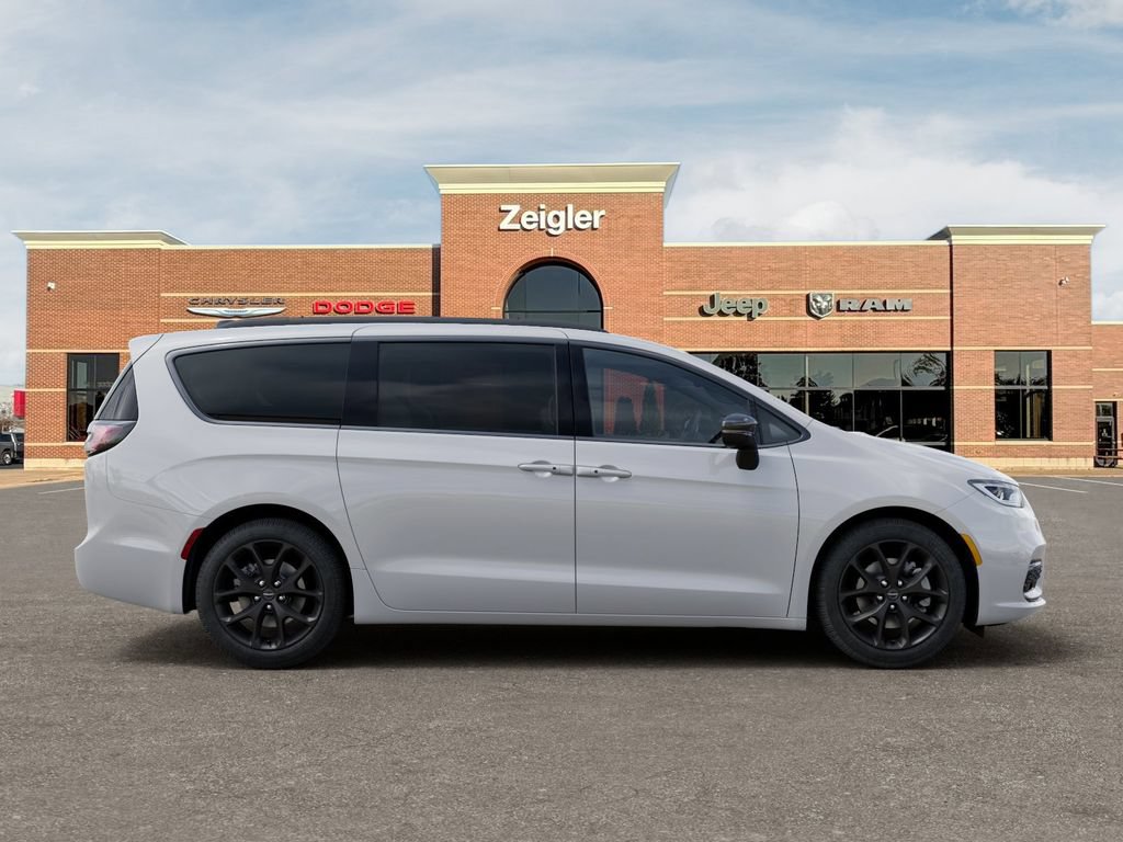 New 2026 Chrysler Pacifica Limited w/ S Appearance Package AWD/4WD image 21