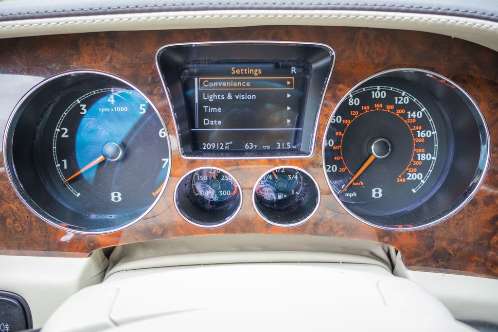 Used 2012 Bentley Flying Spur Flying Spur AWD/4WD image 24