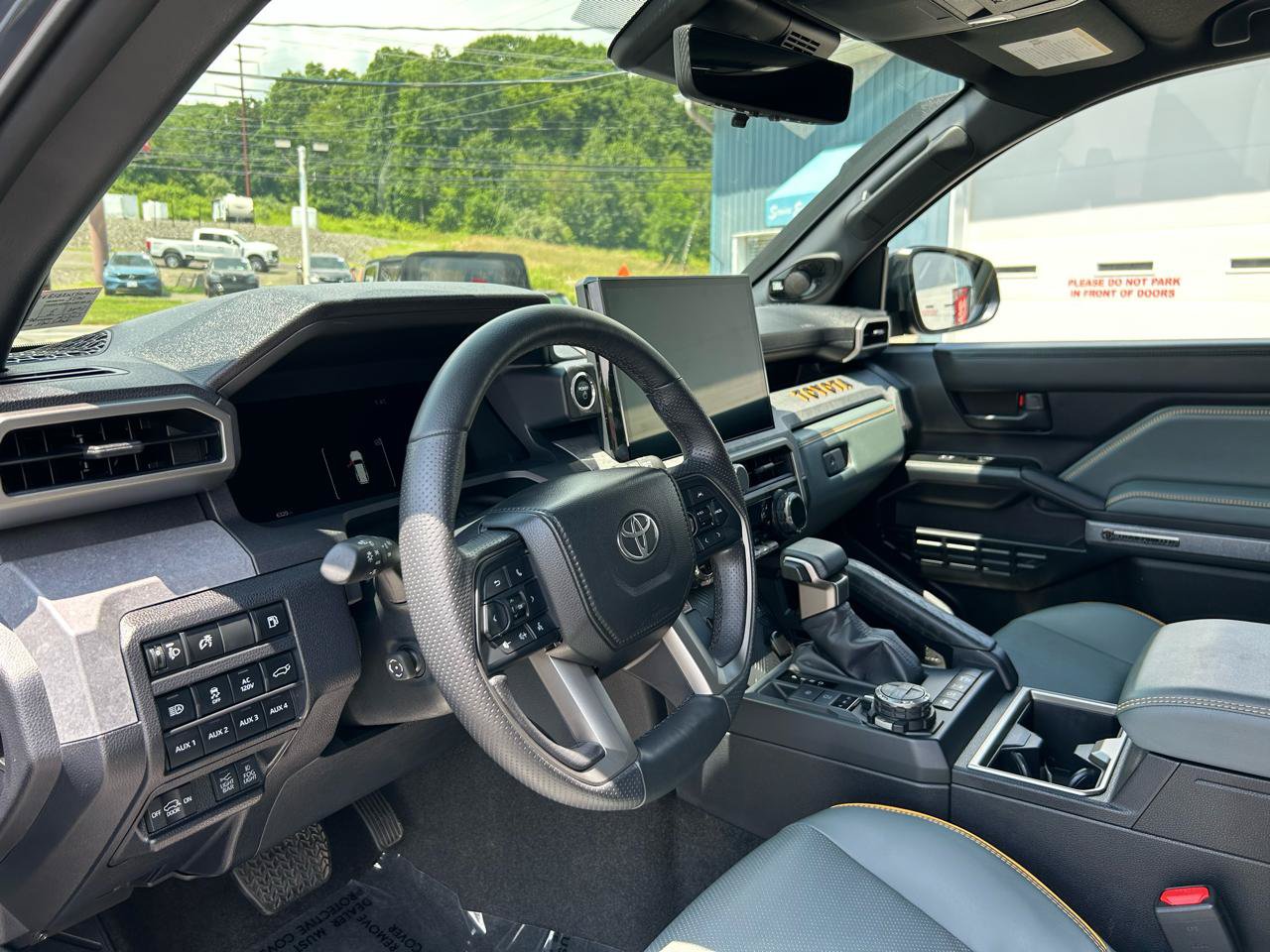 Used 2025 Toyota 4Runner Trailhunter AWD/4WD image 13