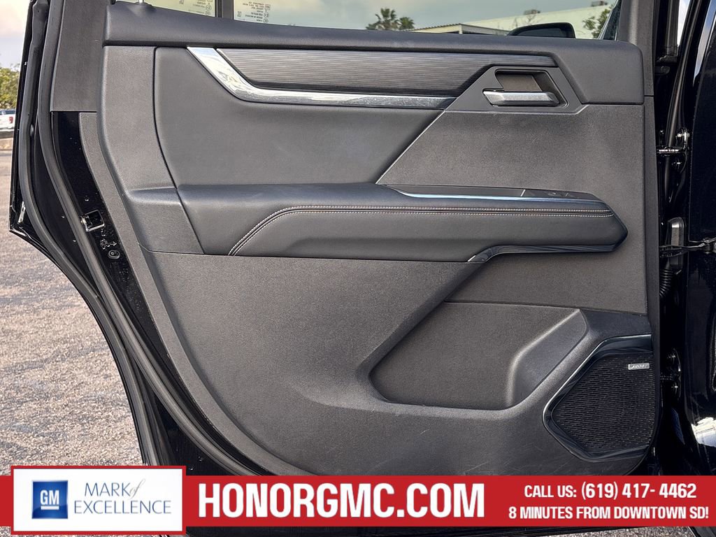 Used 2024 GMC Acadia Elevation AWD/4WD image 18