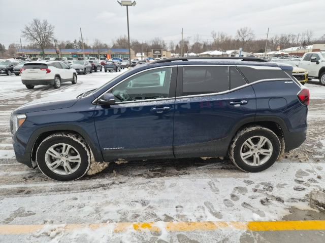 Used 2022 GMC Terrain SLE w/ Driver Convenience Package image 11