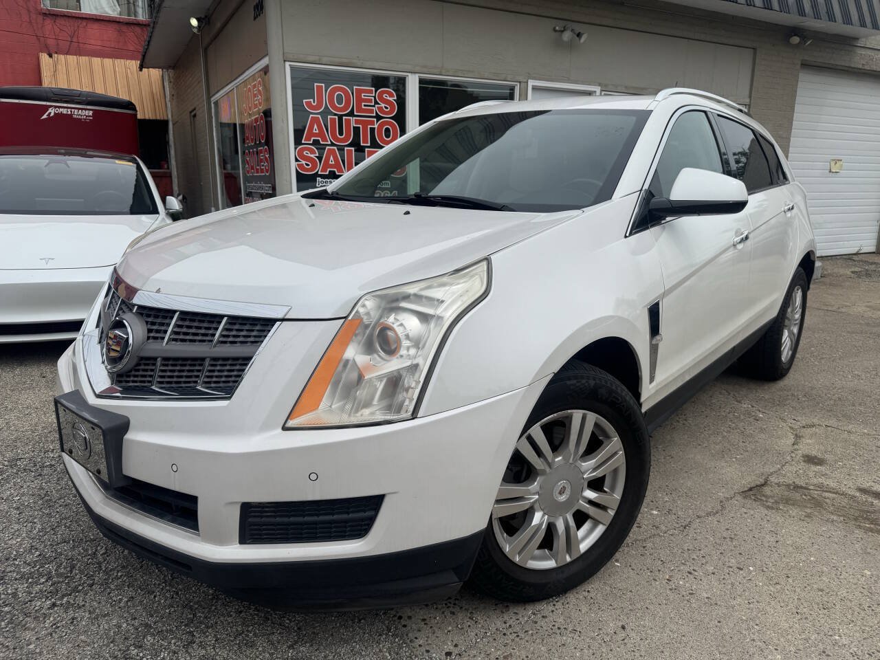 Used 2011 Cadillac SRX Luxury FWD image 2