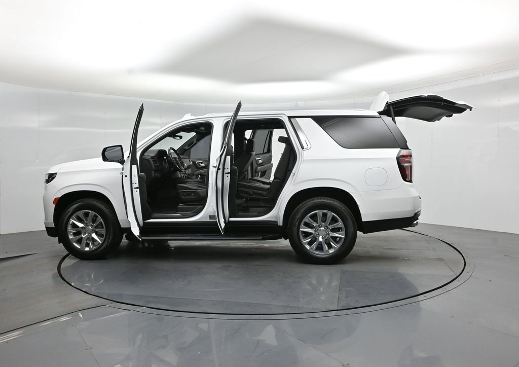 Used 2021 Chevrolet Tahoe Premier w/ Premium Package RWD image 40