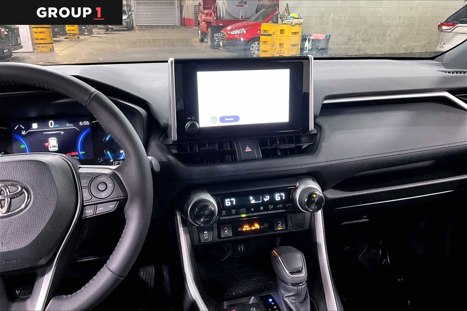 Used 2023 Toyota RAV4 SE w/ SE Grade Weather Package image 7