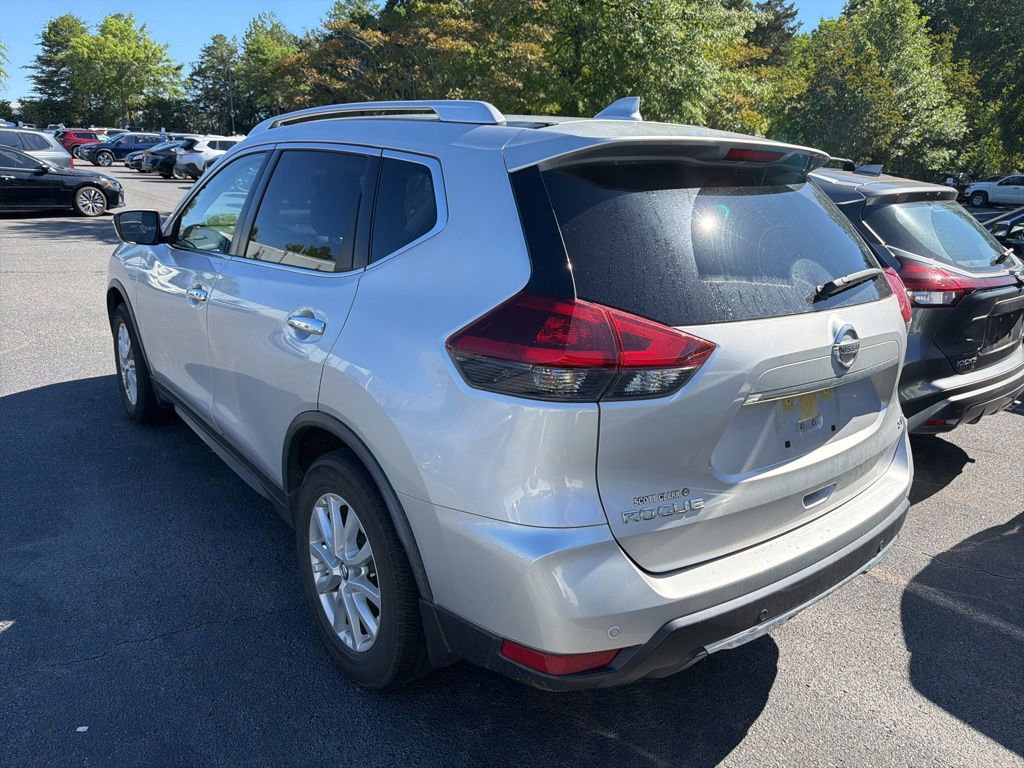 Used 2020 Nissan Rogue SV FWD image 5