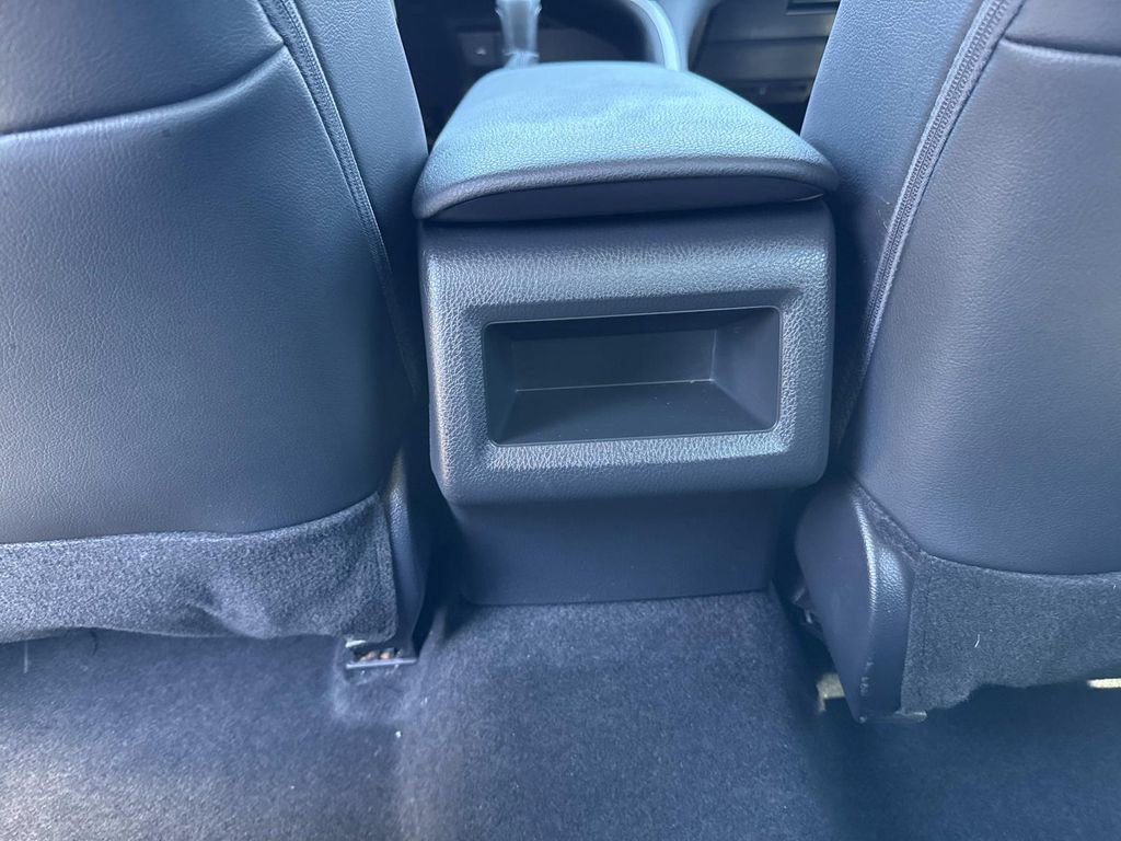 Used 2024 Toyota Camry SE image 20