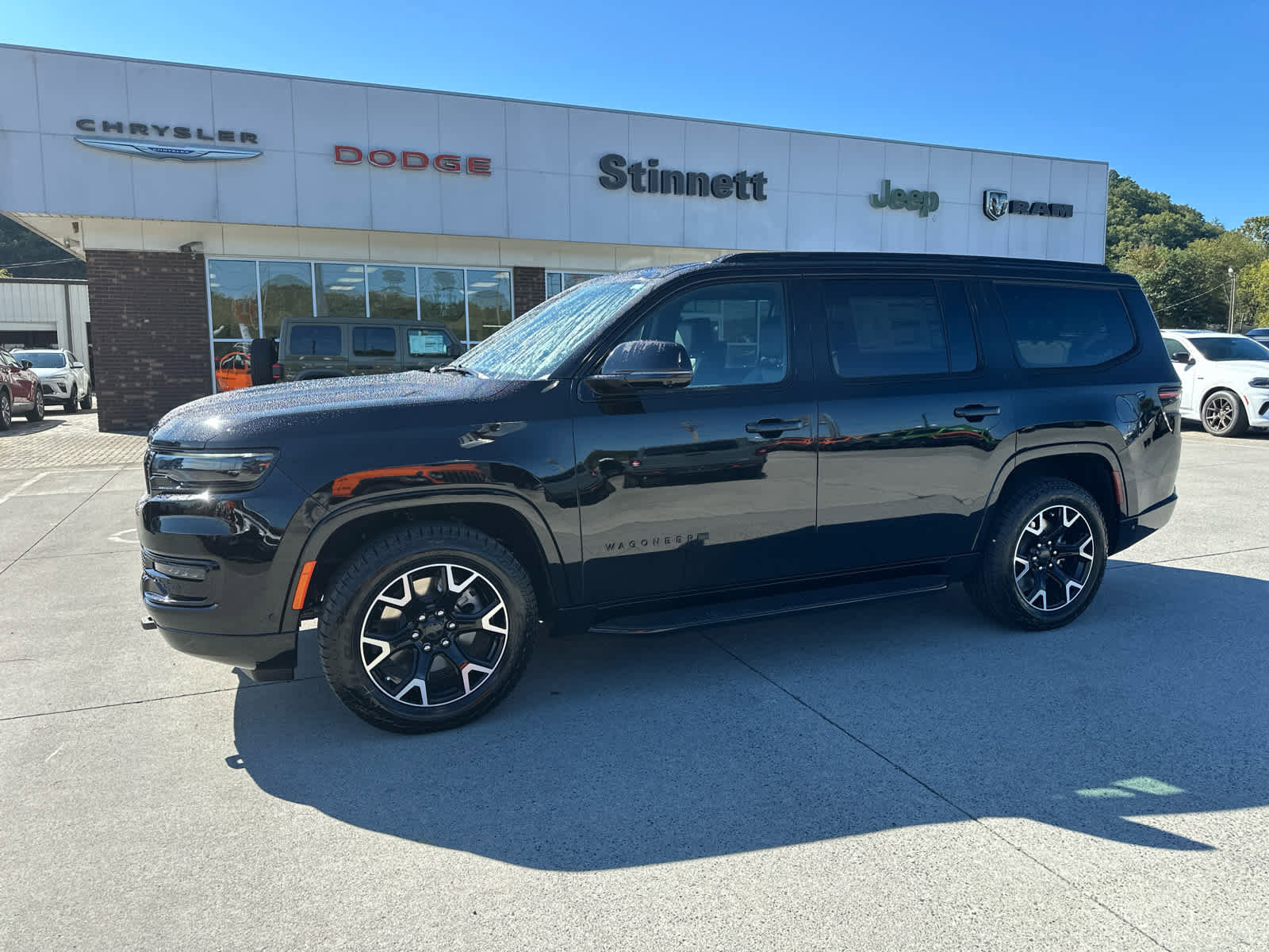 New 2025 Jeep Wagoneer Series II AWD/4WD image 6