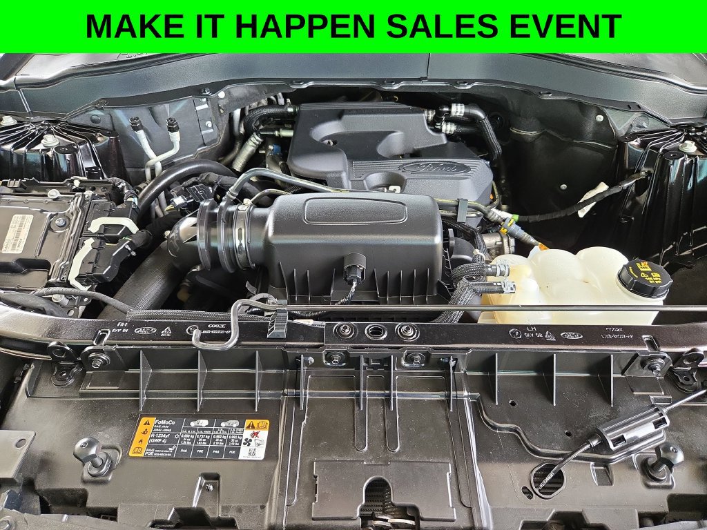 Used 2020 Ford Explorer XLT w/ Equipment Group 202A AWD/4WD image 36
