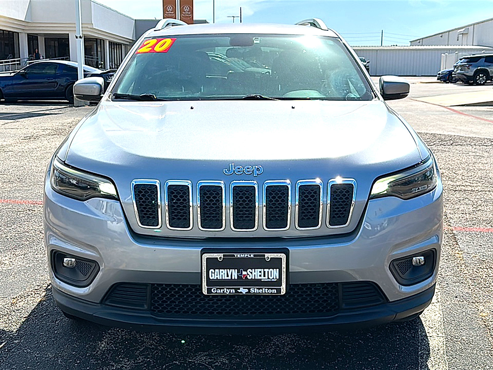 Used 2020 Jeep Cherokee Latitude Plus FWD image 11