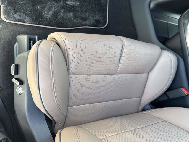 New 2025 Lincoln Navigator L Black Label image 11