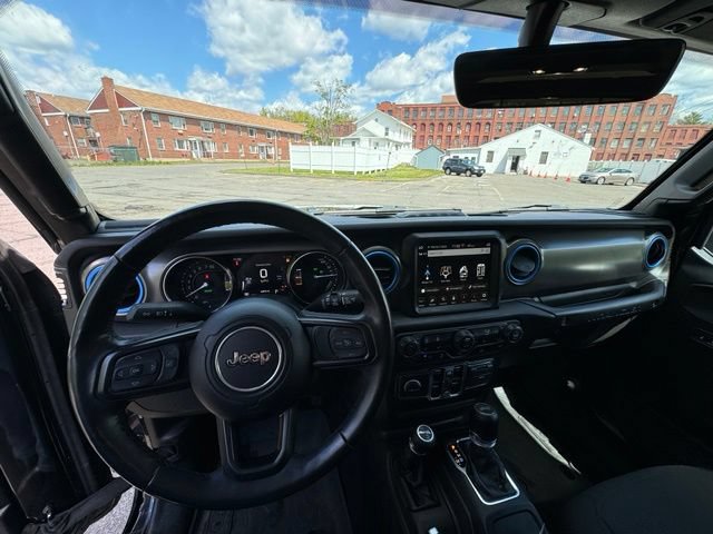 Used 2023 Jeep Wrangler Unlimited w/ Cold Weather Group AWD/4WD image 15