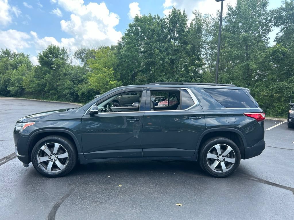 Used 2019 Chevrolet Traverse LT w/ LT Premium Package FWD image 4