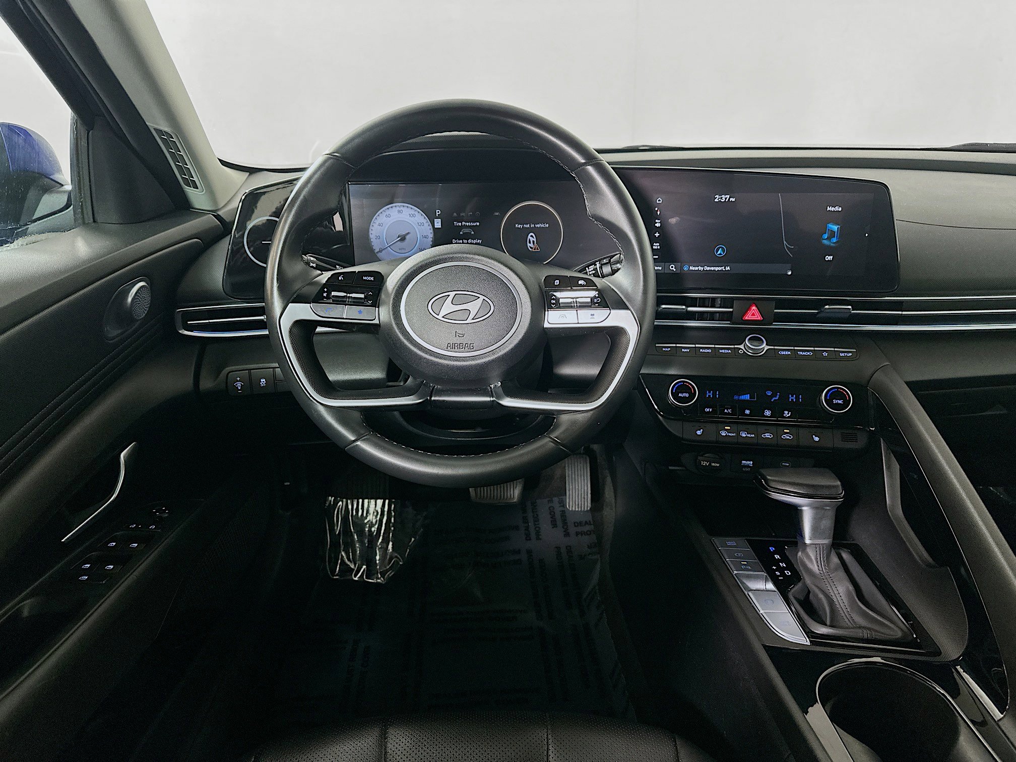 Certified 2024 Hyundai Elantra Limited image 23