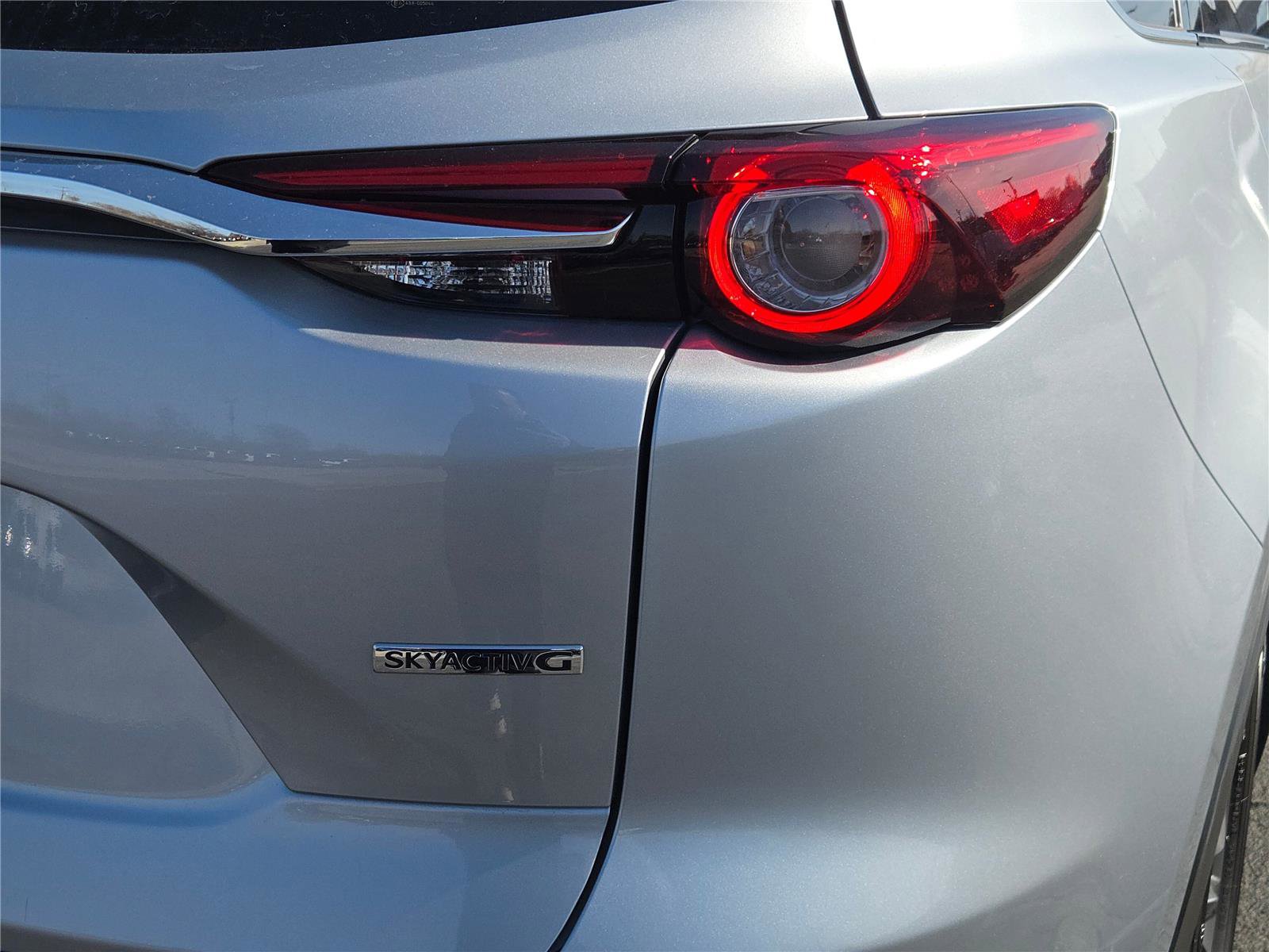 Used 2023 MAZDA CX-9 Touring image 15