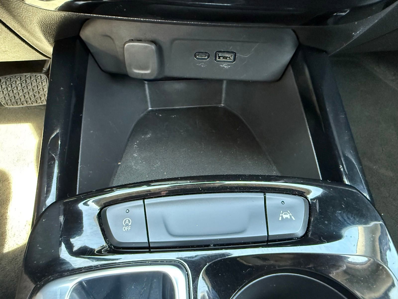 Used 2024 Chevrolet Trax LT image 25