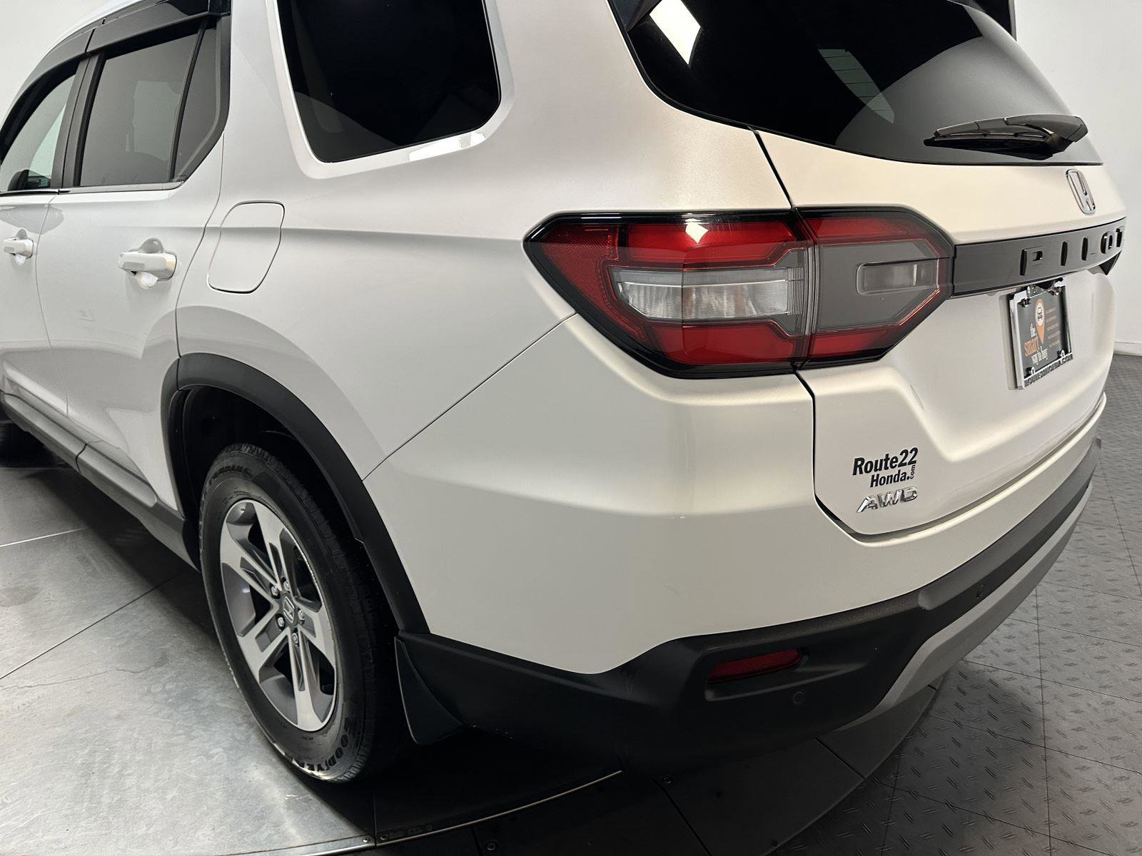 Certified 2024 Honda Pilot EX-L image 10