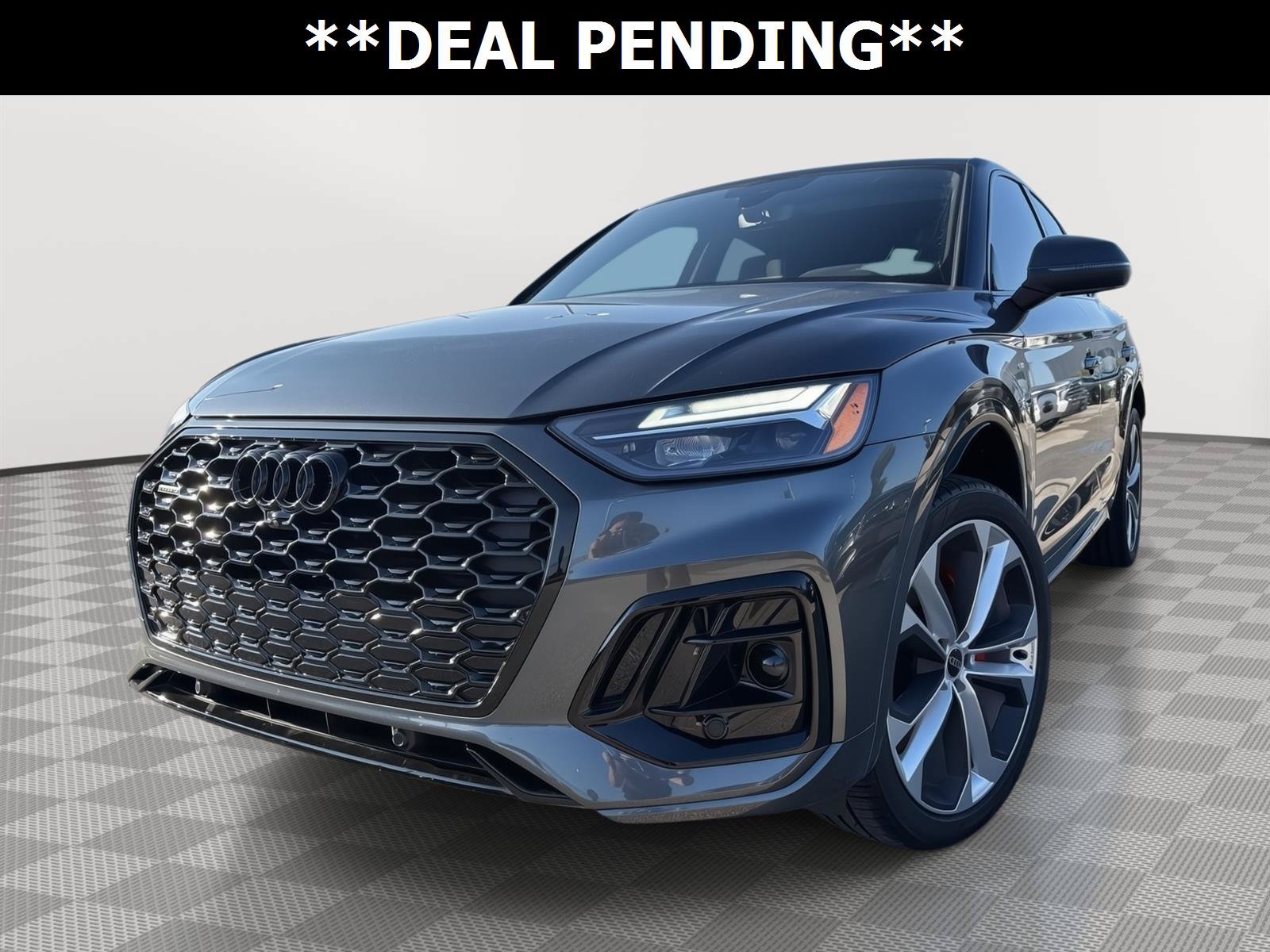 Used 2024 Audi Q5 2.0T Premium Plus w/ Premium Plus Package AWD/4WD image 1