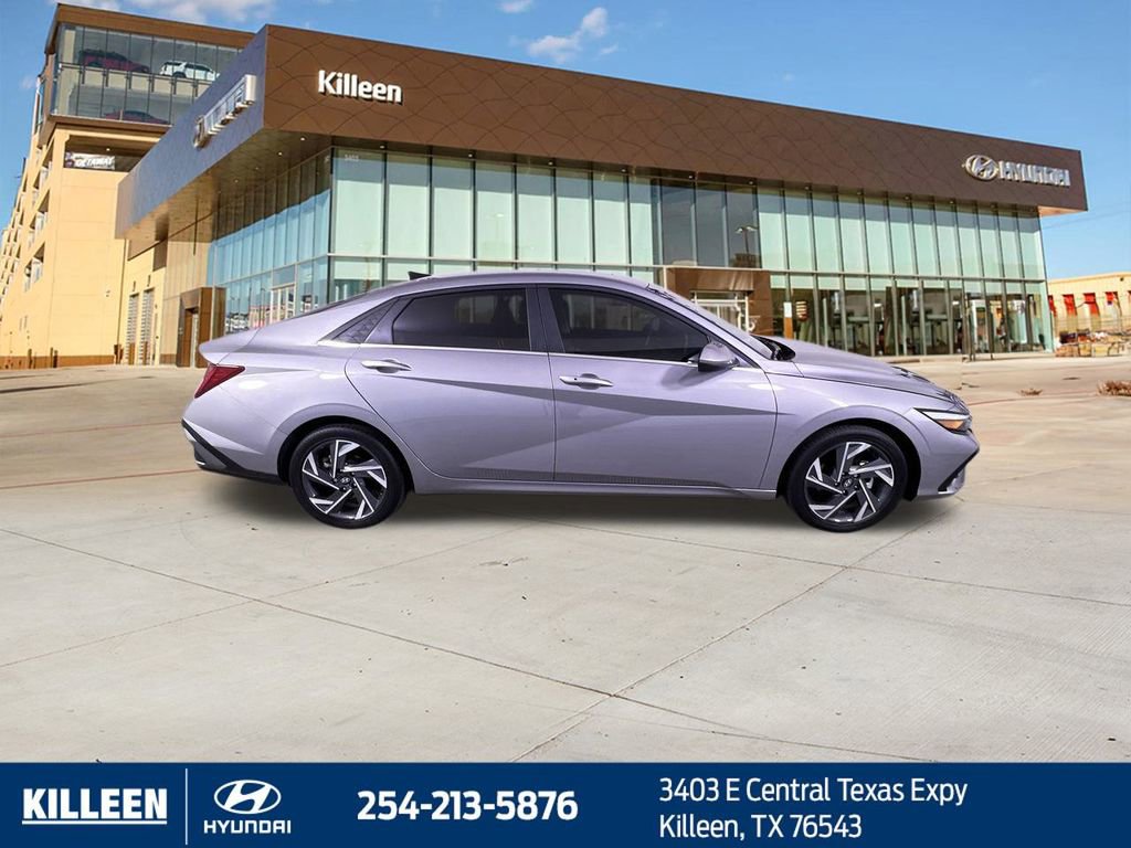 Used 2025 Hyundai Elantra SEL image 9