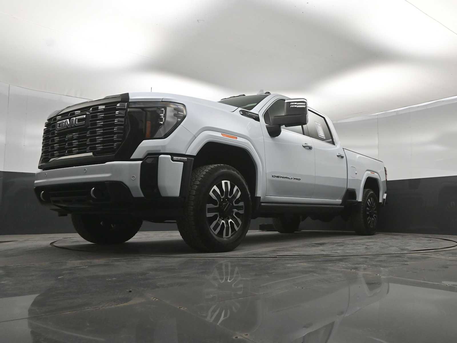 Used 2026 GMC Sierra 2500 Denali Ultimate AWD/4WD image 36