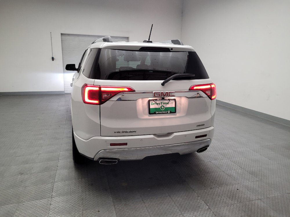 Used 2017 GMC Acadia Denali w/ Technology Package AWD/4WD image 6