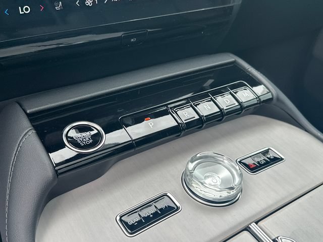 New 2026 Lincoln Navigator Reserve AWD/4WD image 29
